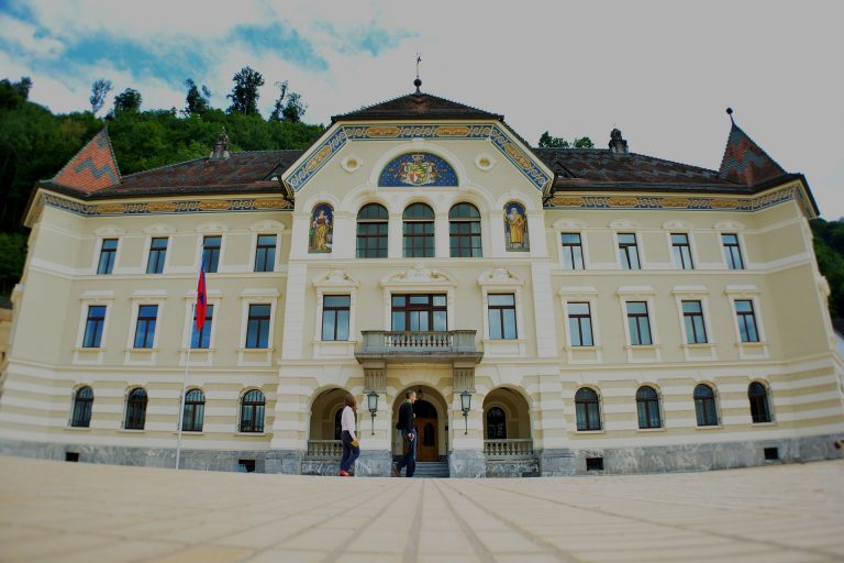Korzyści prawne i podatkowe z założenia fundacji prywatnej w Liechtensteinie
