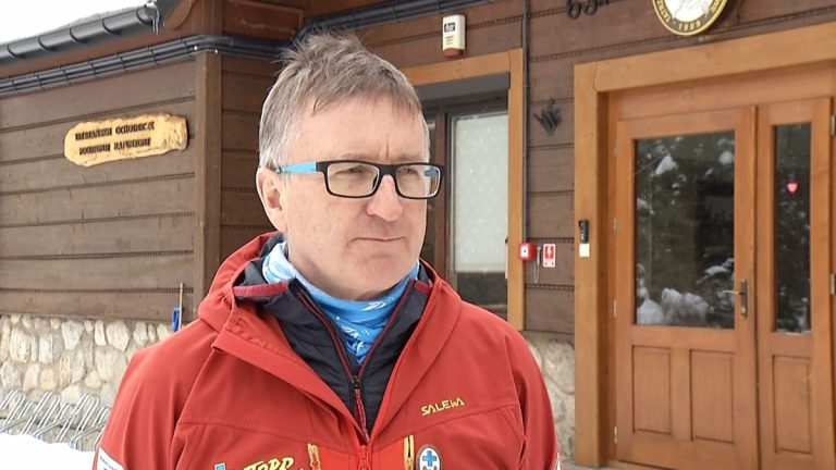 Śmigłowiec TOPR w ostatnich trzech latach pomógł uratować 700 osób. Bierze udział w akcjach ratowniczych także na Słowacji