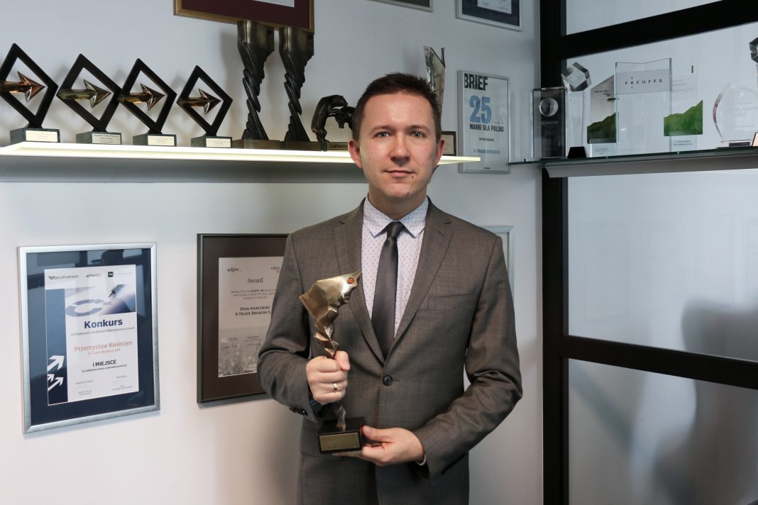 Przemysław Kwiecień – Analityk Roku 2018