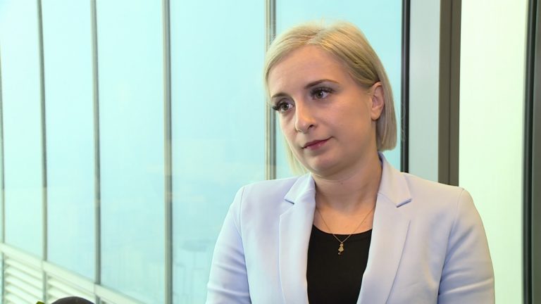 Coraz więcej klientów chce ubezpieczać swój smartfon. Ochroną można objąć również używane telefony