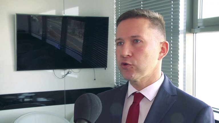 Kurs funta wzmocnił się, ale okres wzrostu może się wkrótce zakończyć