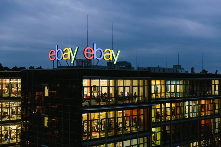 eBay: Polacy kupili 30% więcej elektroniki niż rok temu