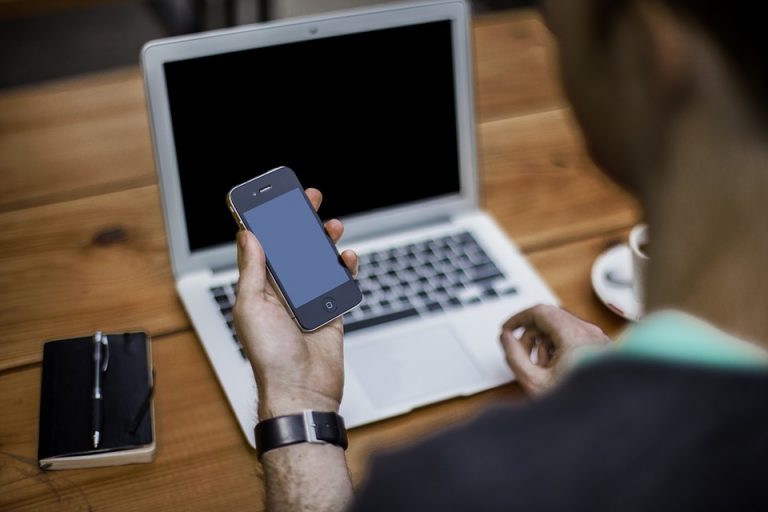 UOKiK: Kontakt z infolinią nie może być droższy niż zwykłe połączenie. Po interwencji Urzędu przewoźnicy zmieniają praktyki