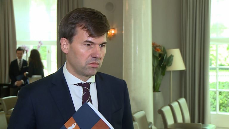 Polskie firmy inwestują trzy razy więcej niż międzynarodowe korporacje. Wciąż jednak za mało przeznaczają na innowacje