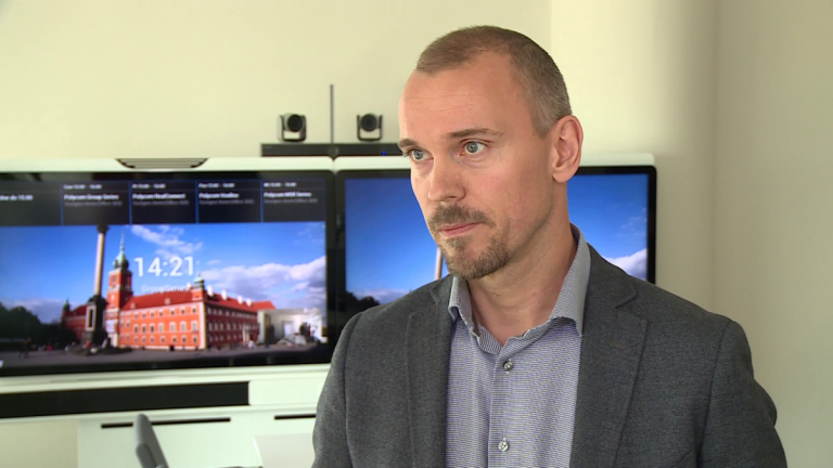 Inteligentne systemy wideokonferencyjne zniosą bariery językowe. Mogą spopularyzować pracę zdalną i ułatwić wymianę dokumentów