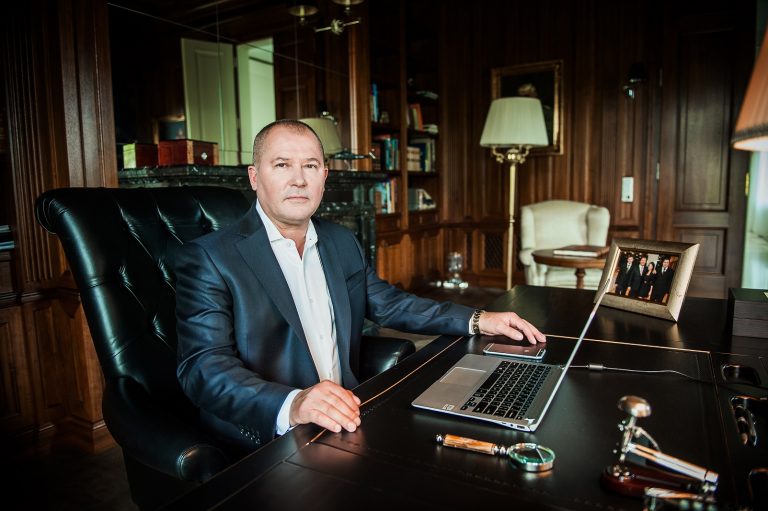 Zaczynał w garażu – teraz jest potentatem – Andrzej Wiśniowski