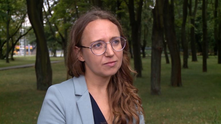 Blog z pasji może przekształcić się w dobry biznes. Najlepszą opcją zarabiania na nim jest sprzedawanie swoich towarów i usług