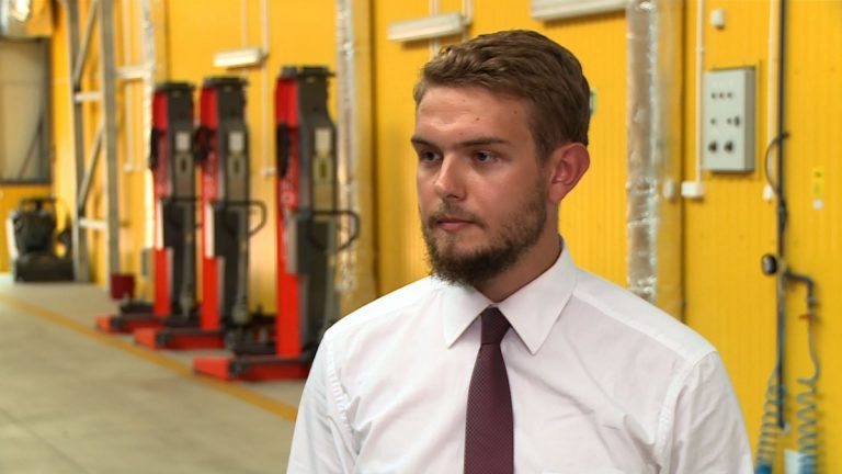 Polacy rejestrują dwudziestokrotnie mniej samochodów elektrycznych niż Niemcy. Problemem brak infrastruktury i mała dostępność aut