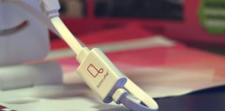 IFA 2018: Opracowany przez Polaków inteligentny kabel przedłuży żywotność baterii w smartfonach. Zapobiegnie także przegrzaniu urządzenia