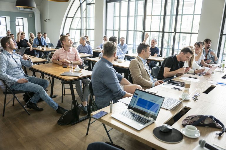 16 startupów w akceleracji [m]spark