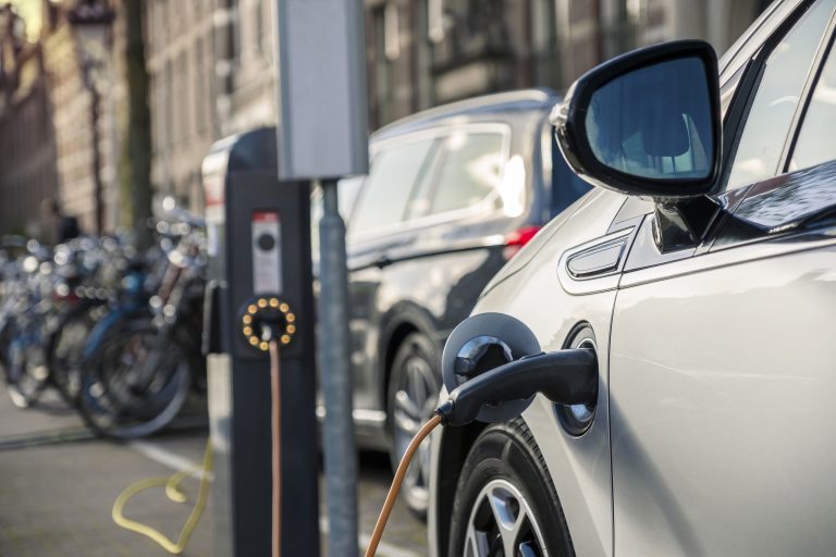 Polska miedź napędza elektromobilność