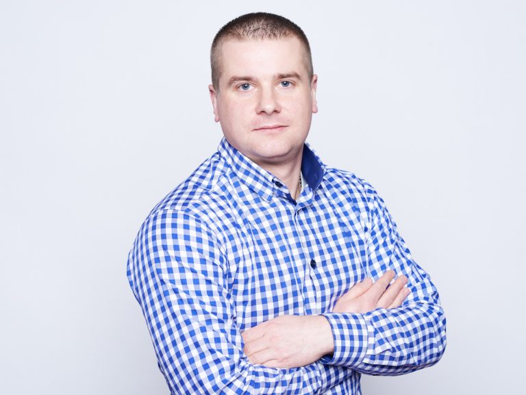 Praca i płace magazynierów