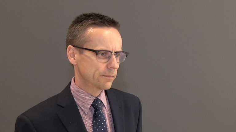 Obawa przez cyberatakami hamuje inwestycje firm w nowe technologie. Tylko zabezpieczenie całej sieci może ograniczyć zagrożenia