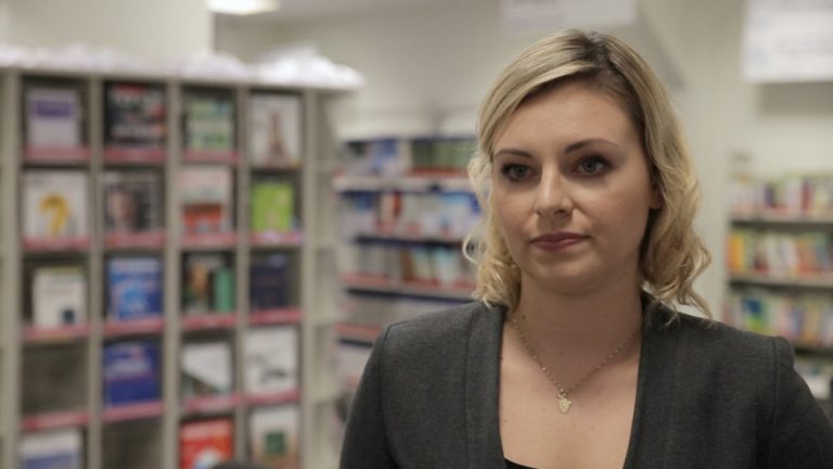 Akcje promocyjne sklepów kuszą klientów. Polacy chętnie zbierają punkty i naklejki w programach lojalnościowych