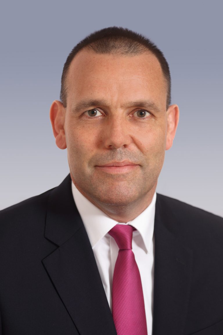 Chris Brooke oficjalnie zaprzysiężony na prezydenta RICS