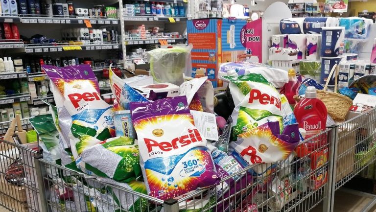 Według badania blisko 70% art. chemicznych i kosmetycznych mamy droższych niż Niemcy