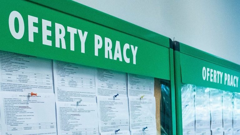 Wzrost zezwoleń na pracę dla cudzoziemców o niemal 40% r/r.