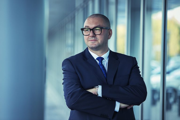 Tech Data Polska i Sharp Electronics CEE podpisują umowę