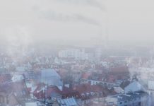 Polacy wiedzą o smogu coraz więcej i popierają programy wymiany pieców_