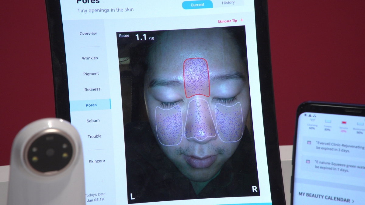Analiza skóry twarzy w 10 sekund dzięki innowacyjnemu urządzeniu. Podpowie też, jakie kosmetyki należy stosować 1