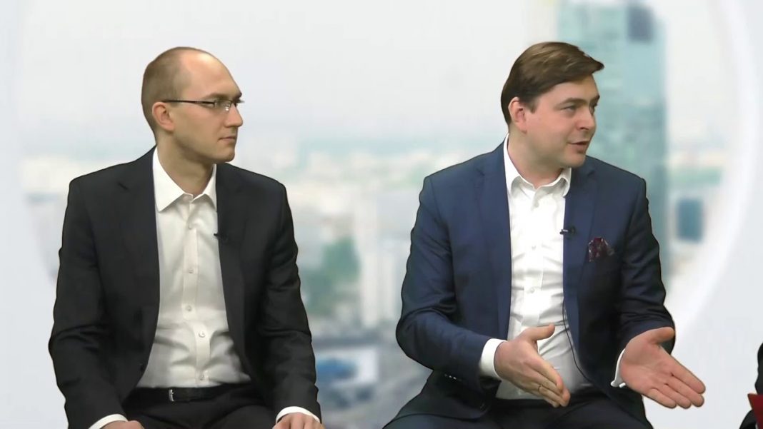 Jarosław Sadowski, Expander; Jarosław Jędrzyński, Rynek Pierwotny; Michał Rudnicki, Emmerson Realty, Aleksander Skirmuntt, Maxon i prowadzący Jarosław Mikołaj Skoczeń, Emmerson Realty