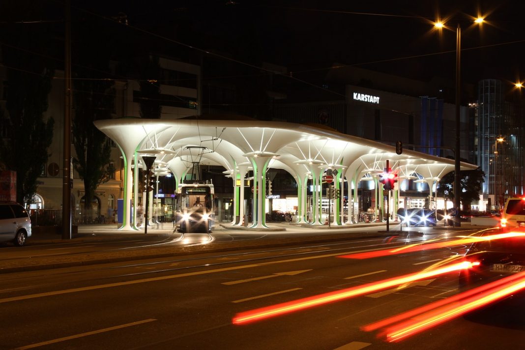 transport tramwaj