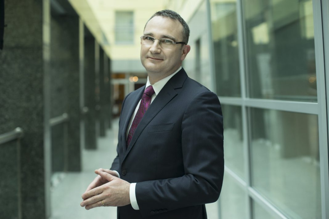 Alexis Lacroix – prezes eurobanku