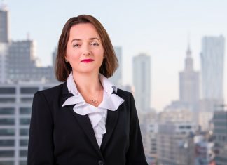 Rowena Everson, dyrektor zarządzająca globalnym centrum usług Standard Chartered w Polsce