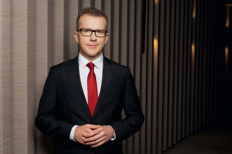 Kryzys w branży meblarskiej: maleje popyt, rosną koszty produkcji i liczba niesolidnych dłużników