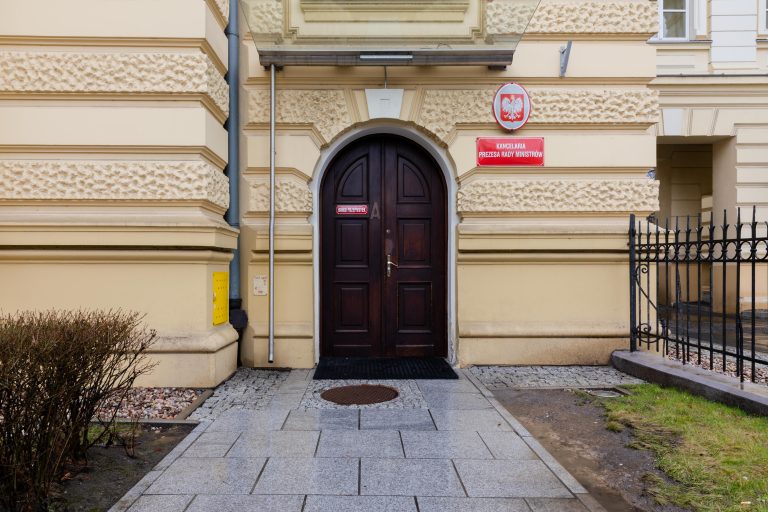 Producenci mebli apelują do premiera o pomoc