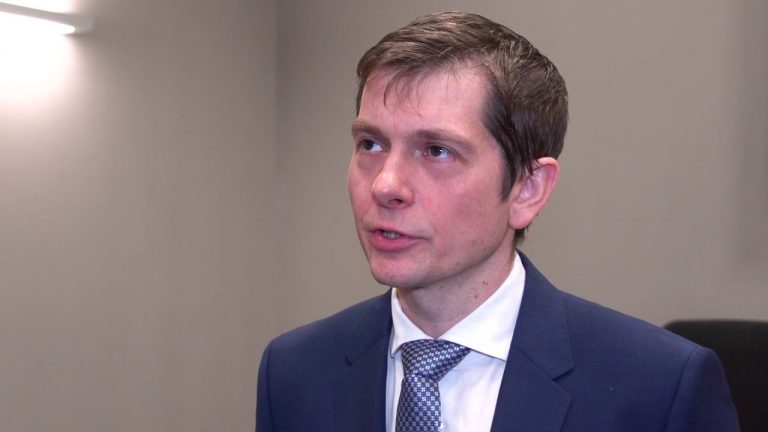 PKB wzrasta, ale gospodarka będzie powoli wyhamowywać