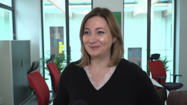 Nastolatki coraz chętniej oszczędzają. Najczęściej na realizację marzeń