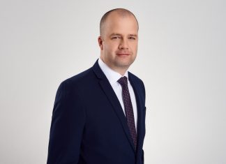 Szymon Mojzesowicz, Lege Advisors
