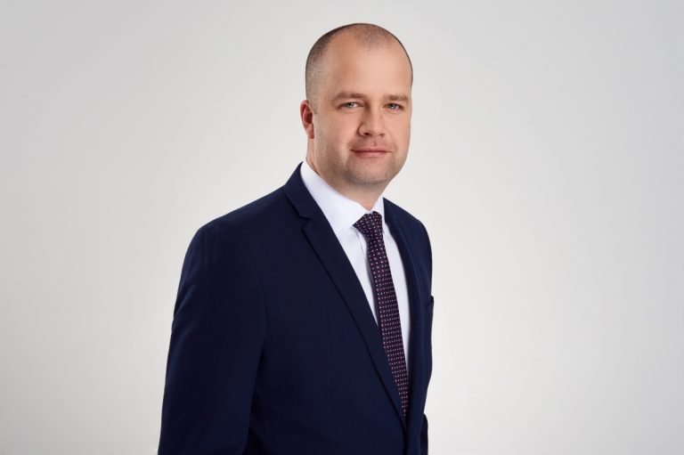 Polacy: coraz większe długi, coraz więcej upadłości