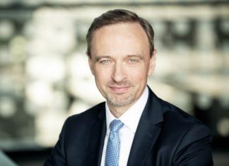 Tomasz Kowalski – Deutsche Bank Polska S.A.