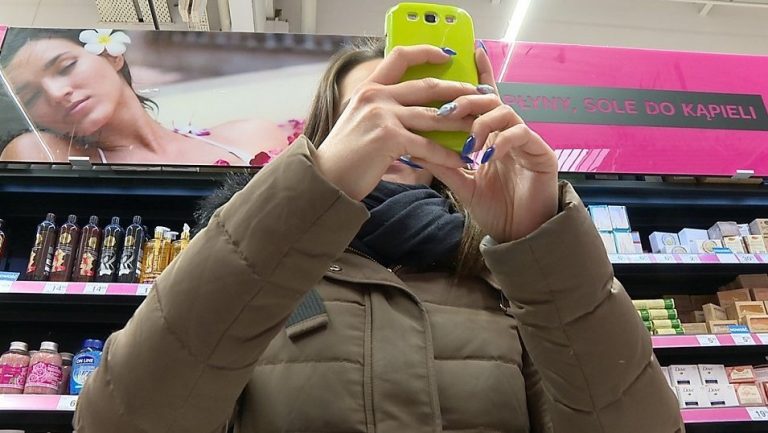 Skanowanie i fotografowanie w sklepach nadal nie jest mile widziane