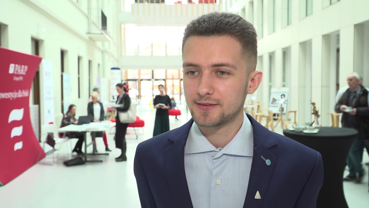 Nanosatelity pozwolą przetestować innowacyjne panele słoneczne w kosmosie. W planach jest też budowa konstelacji nanosatelitarnej do monitorowania poziomu zanieczyszczeń