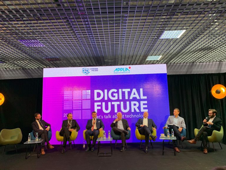 Eksperci na Digital Future 2019: prawo musi wspierać rozwój technologii w Polsce
