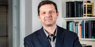 Marek Zuber, ekonomista