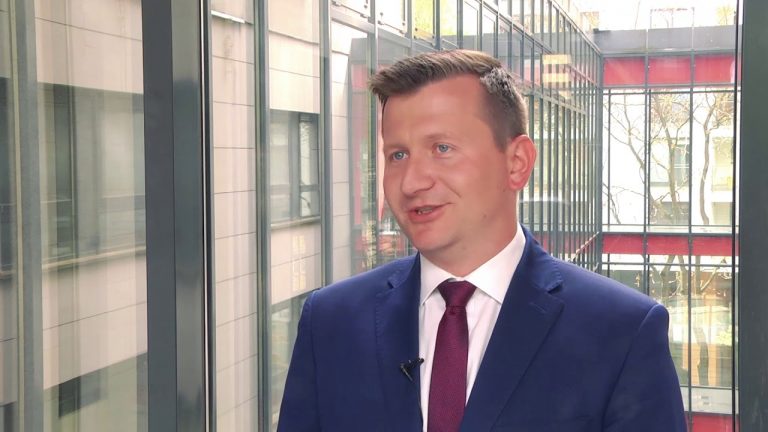 Obietnice wyborcze: jak wpłyną na kieszeń podatnika, gospodarkę i GPW?