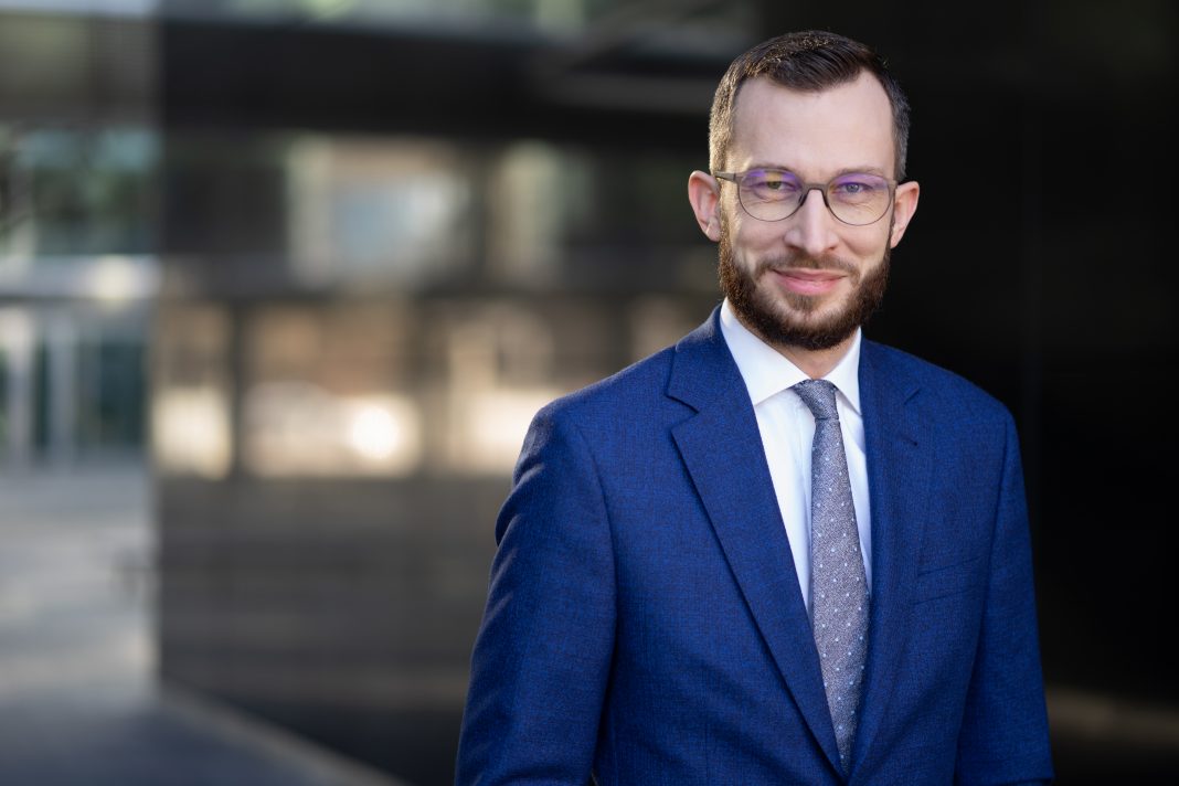 Damian Kołata, Associate w Dziale Powierzchni Przemysłowych i Logistycznych, Cushman & Wakefield