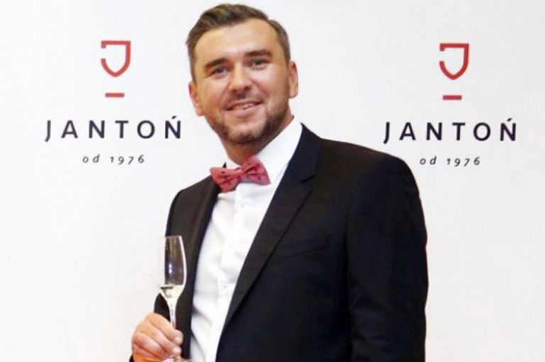 Jantoń zmienia nazwę na JNT Group