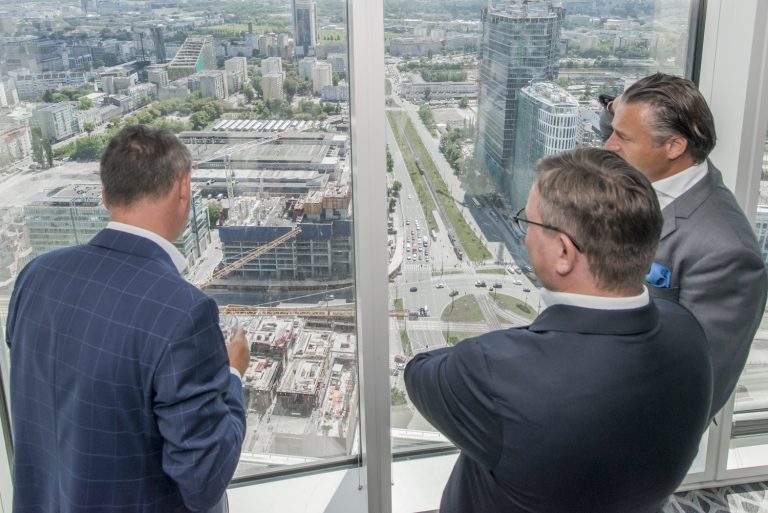Warta przeniesie siedzibę do Warsaw UNIT