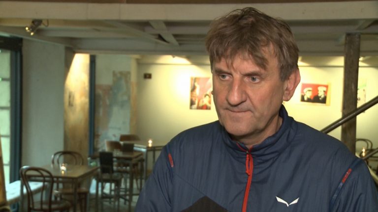 Marek Kamiński wyruszy w podróż dookoła świata z humanoidalnym robotem. Ma mu pomóc w walce ze zmianami klimatycznymi