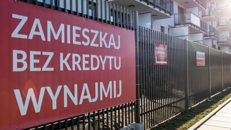 Kupować czy pożyczać? – oto jest pytanie