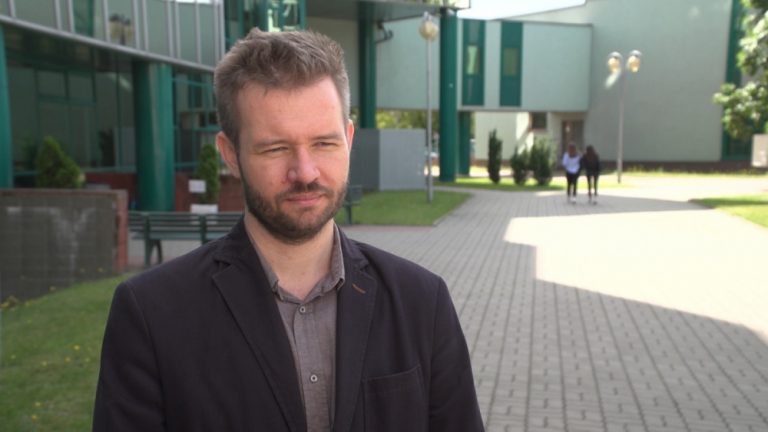 Co trzeci Polak stosuje domowe sposoby leczenia, a 90 proc. zażywa leki bez recepty. Samoleczenie może odciążyć lekarzy, ale potrzebna jest edukacja pacjentów
