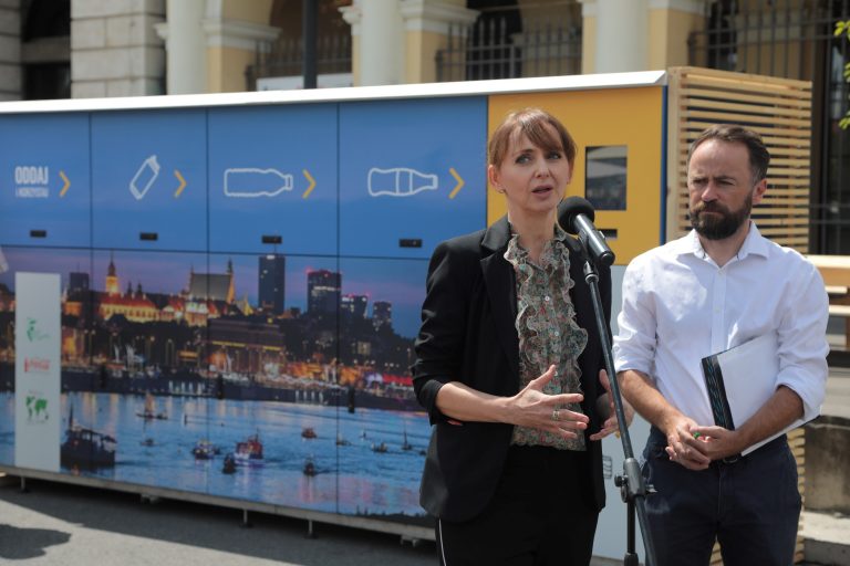 W Warszawie stanęły recyklomaty ufundowane przez firmę Coca-Cola