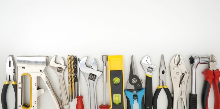 Fixly – polski startup, który znajdzie dla Ciebie fachowca