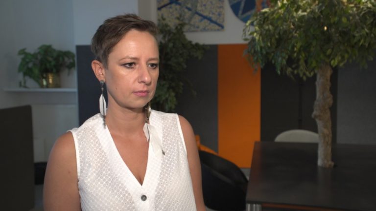 Osoby kupujące w sieci to przeważnie zadowoleni klienci. Doceniają głównie szeroki wybór produktów i szybkie płatności