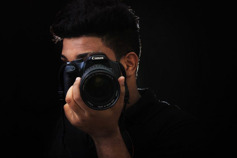 Fotografowie na celownikach hakerów: Aparaty Canon EOS 80D z lukami bezpieczeństwa